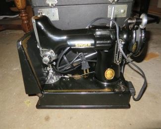 $50 Vintage Singer Sewing Machine
