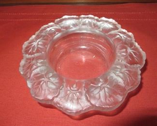  LALIQUE "HONFLUER GERANIUM PATTERN
