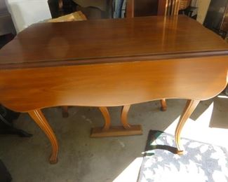  Drop Leaf Maple Dining Table with 3 Leafs
