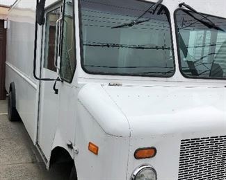 18 FOOT CABIN TRUCK - GREAT FOR A FOOD TRUCK CATERING VAN