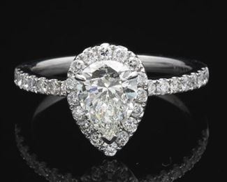 Ladies Gold, 1.33 Ct Pear Shape Diamond Cocktail Ring 