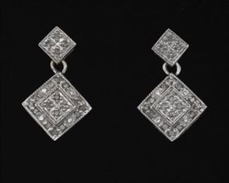 Ladies Pair of Gold and Diamond Earrings 