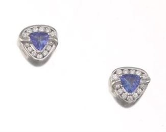 Ladies Pair of Italian Gold, Tanzanite and Diamond Earrings 