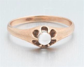Ladies Victorian Rose Gold and Moonstone Ring 