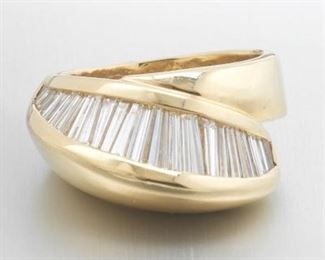 Ladies Vintage Gold and Diamond Scroll Fashion Ring 