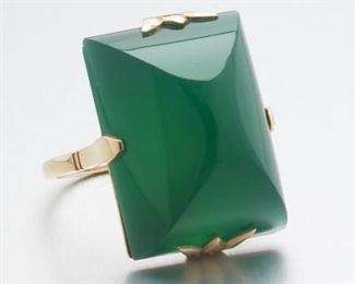Ladies Vintage Gold and Green Onyx Sugar Loaf Fashion Ring 