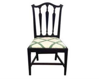 Vintage Side Chair with Green and White Seat Shows sign of wear due to age, see photos.
DIMENSIONS
19.5 x 36 x 17 in