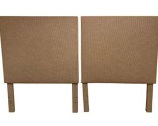 Twin Headboards, Pair
Two upholstered headboards in a woven fabric with two pillow cases. Pillow cases are 30 x 28.
CONDITION
The headboards are in very good condition.
DIMENSIONS
38.5 x 50 x 2.5 in
