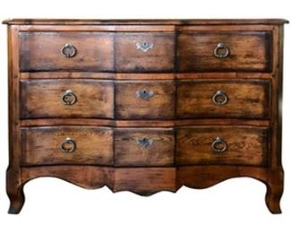 Vanguard Chest of Drawers
Beautiful iron hardware. Three large drawers.
DIMENSIONS
44 x 34 x 19 in