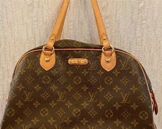 Available for pre-sale. $640 firm! Authentic and has paperwork