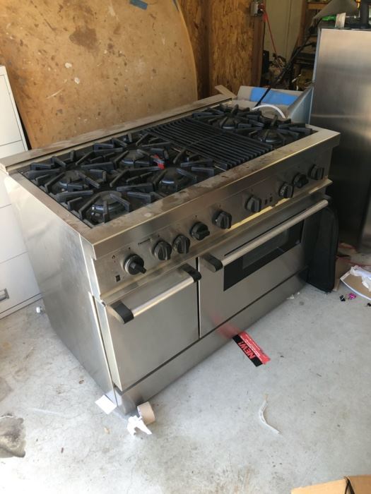 Thermador Professional 6 Burner/Grill Stove w/Hood