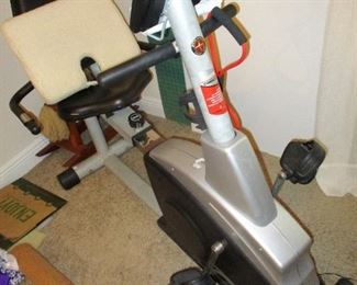 Exercise bike with programs