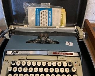 vintage ttypewriter