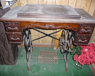 Vintage Sewing Macine