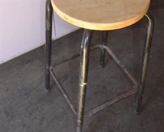 SHOP STOOL