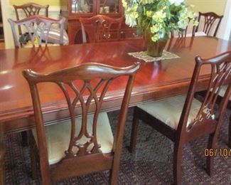 dining room table and chairs seats 10 Lexington
