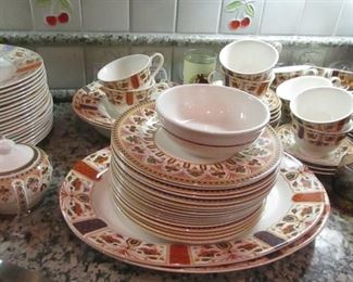 set of dishes Queen Imari