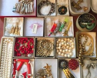 Great selection of jewelry!!