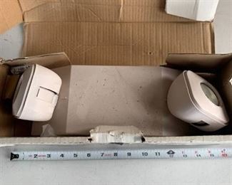 Eelp Em1 Battery Powered Emergency Double Head Led Light Fixture