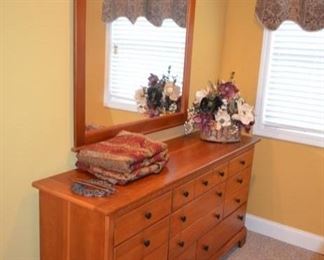 Vaughan Furniture Co. 5 piece Bedroom set: queen bed, two nightstands, dresser & dresser w/mirror.