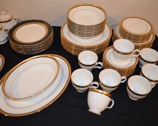 Noritake "Kingswood Gold" fine china, service for 8