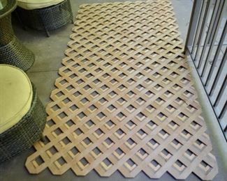 resin lattice