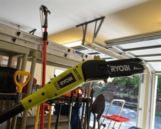 Ryobi 8" electric pole saw