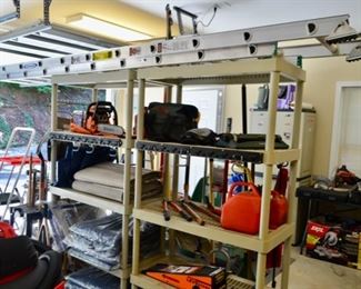 Werner aluminum extension ladder; new moving & packing blankets, etc.