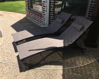 Item:  Pair of new lounge chairs
Condition:  Like new
Description:  Just bought for $300 each

Price:  $300 pair
