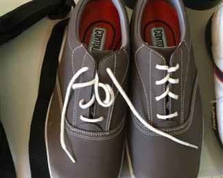 Item:  new Footjoy contour golf shoes 10.5
Condition: new
Measurements:  size 10.5

Price:  $80
