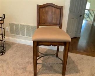 Item:   Pair of Bar stools by Luxury
Condition:   Excellent
Measurements: 22w x 20d x 42h
Description:  

Price: $300 for pair
