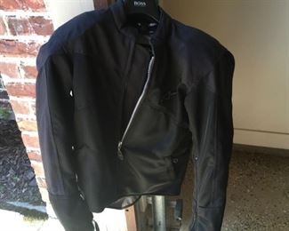 Item:  Alpinestars Ladies motorcycle jacket size XS
Condition:  Used 
Measurements:  XS
Price:  $100
