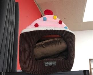 Cupcake Cat House