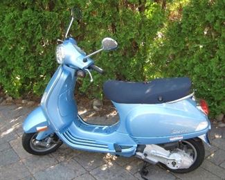 Vespa LX 150 2007 with only 700 miles!