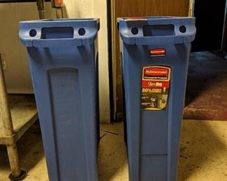 (2) Rubbermaid 23 Gallon Trashcans