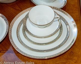Bavarian Bareuther Waldsassen Dinnerware Set