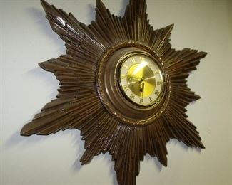 Starburst wind up clock (works)