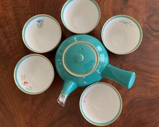Alternate view - Fine porcelain teapot and cups. MEASUREMENTS: Teapot - 7" wide from handle. Cups 2 1/4"H x 3 1/2"D. PRICE: $35