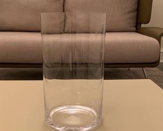 Large glass vase. MEASUREMENTS: 13 3/4"H x 7 3/4"D. $10