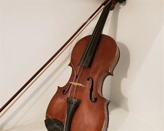 E. Martin Copy of Amati Sachsen violin with bow
