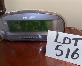 Lot 516.  $15.00. Phillips Clock Radio. 