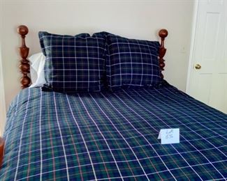 Lot 576. $125.00   Ralph Lauren Queen duvet and Comforter with 2 Euro Pillows. 