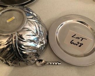 Lo5 628.  $20.  2 Wilton Industries "Armetale" plates, 1 Small Spoon, 1 Large Salad Bowl by Emma.  FYI, Armetale is that Pewter-Like material that Wilton and other manufacturers use.   I love this salad bowl!!