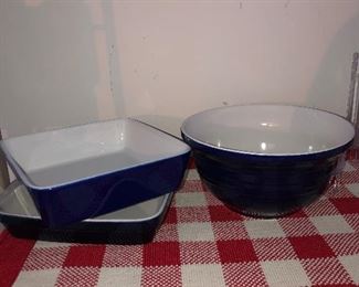 Lot 881. $30.00.  Large ceramic mixing bowl 10.5"w x 5.5"h. and 2 ceramic bakers 9.5" square.  Really nice, great condition! 