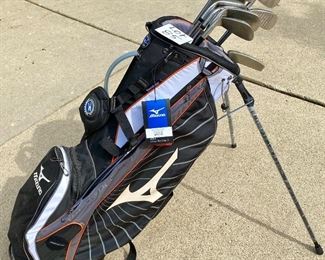 Lot #85 $90.00  Nice lot of King Cobra SS-i includes 3-SW, plus Mizuno Bag - bag looks new but needs carry strap.  