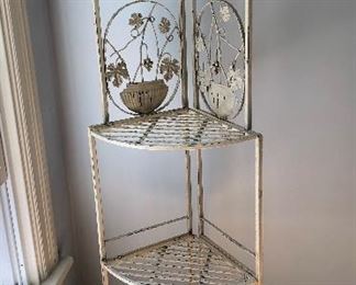 Metal folding corner shelf