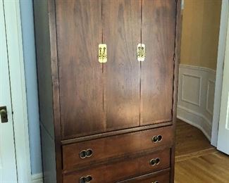Henredon wardrobe/entertainment unit w/ drawers
