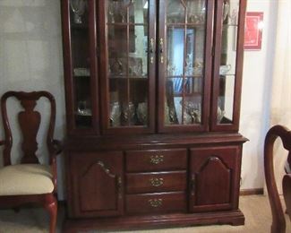 nice china hutch