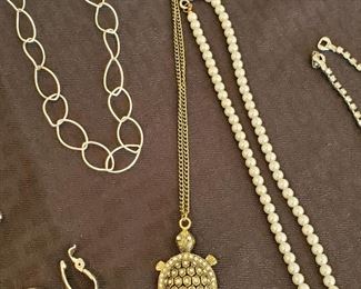 Costume & vintage costume jewelry