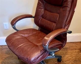 Item 121:  Lane leather desk chair - 27" x 23" x 43": $45